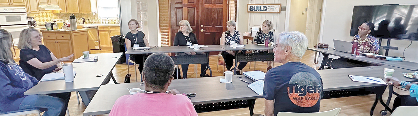 OLLI at Auburn members in discussion