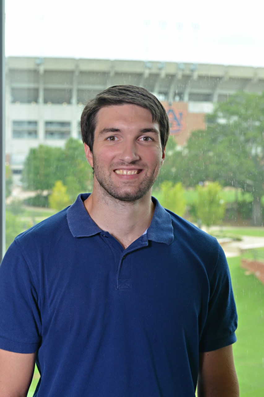 Ian Ruau headshot