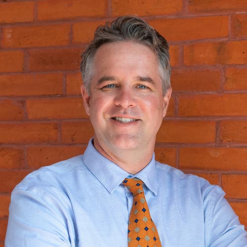 Headshot photo of Steven Irwin