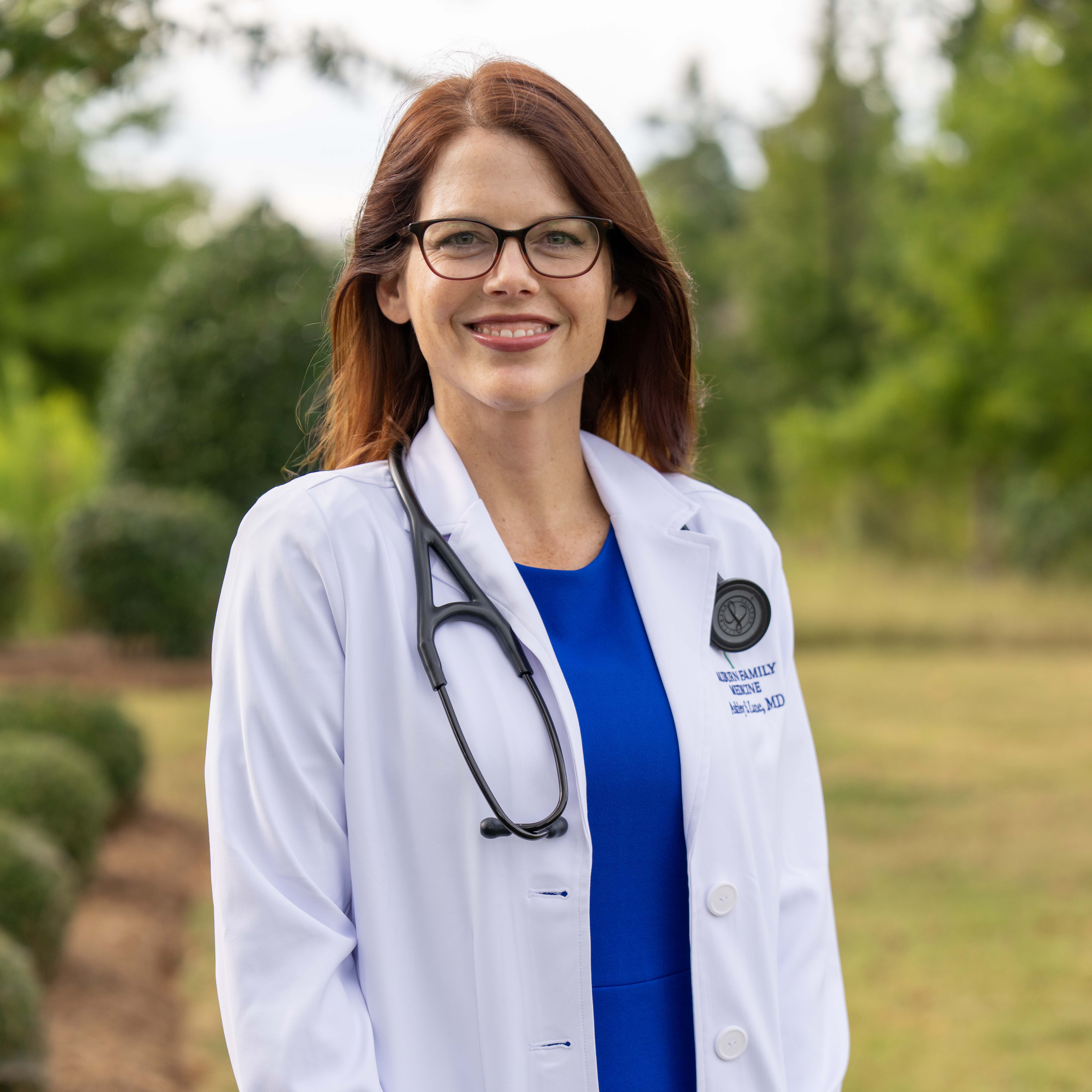 Ashley Lane headshot