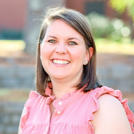 Meredith Powell headshot