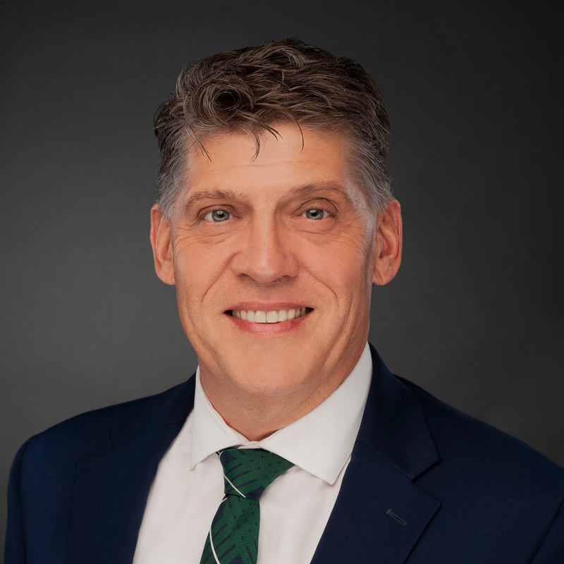 Jochen Floesser headshot