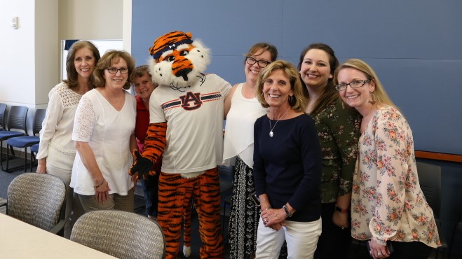 OIT admin staff with Aubie.