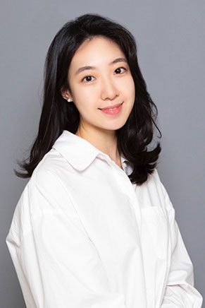 Angie Lee headshot