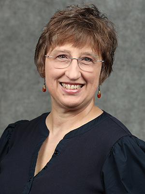 April Staton headshot